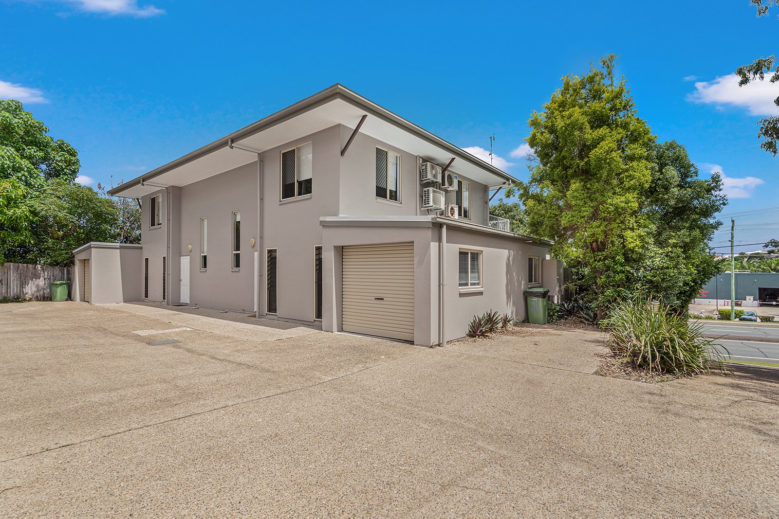 1/152-154 Shute Harbour Road CANNONVALE 1