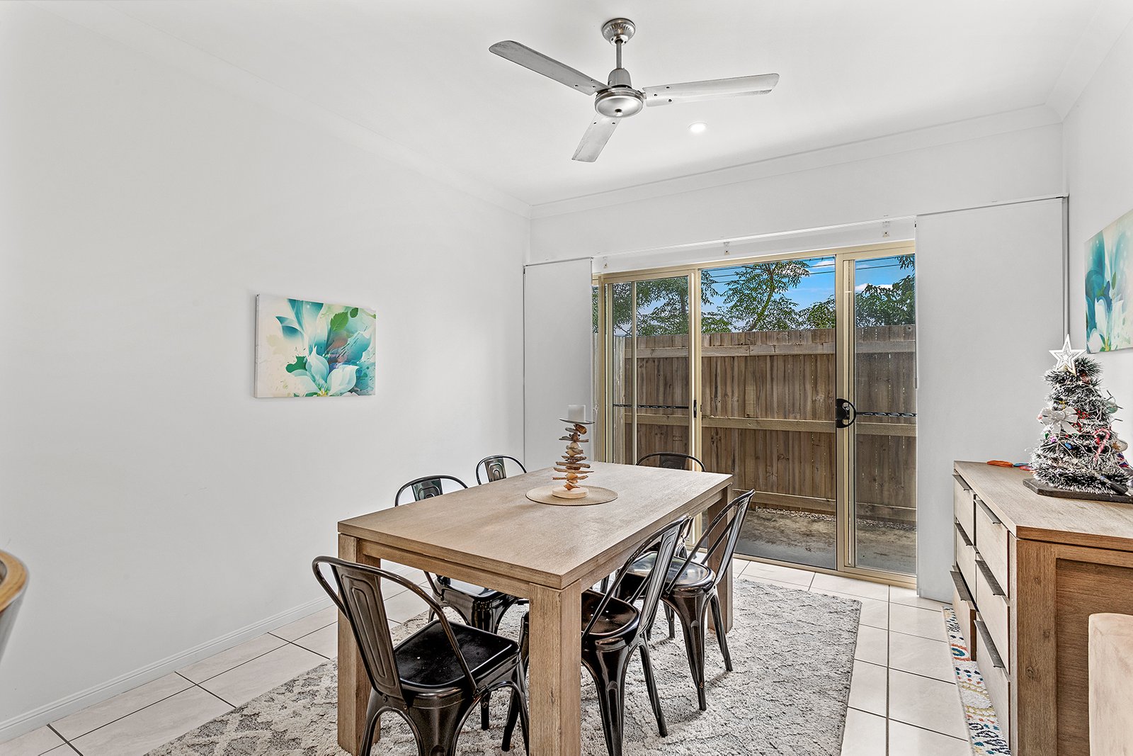 1/152-154 Shute Harbour Road CANNONVALE 7
