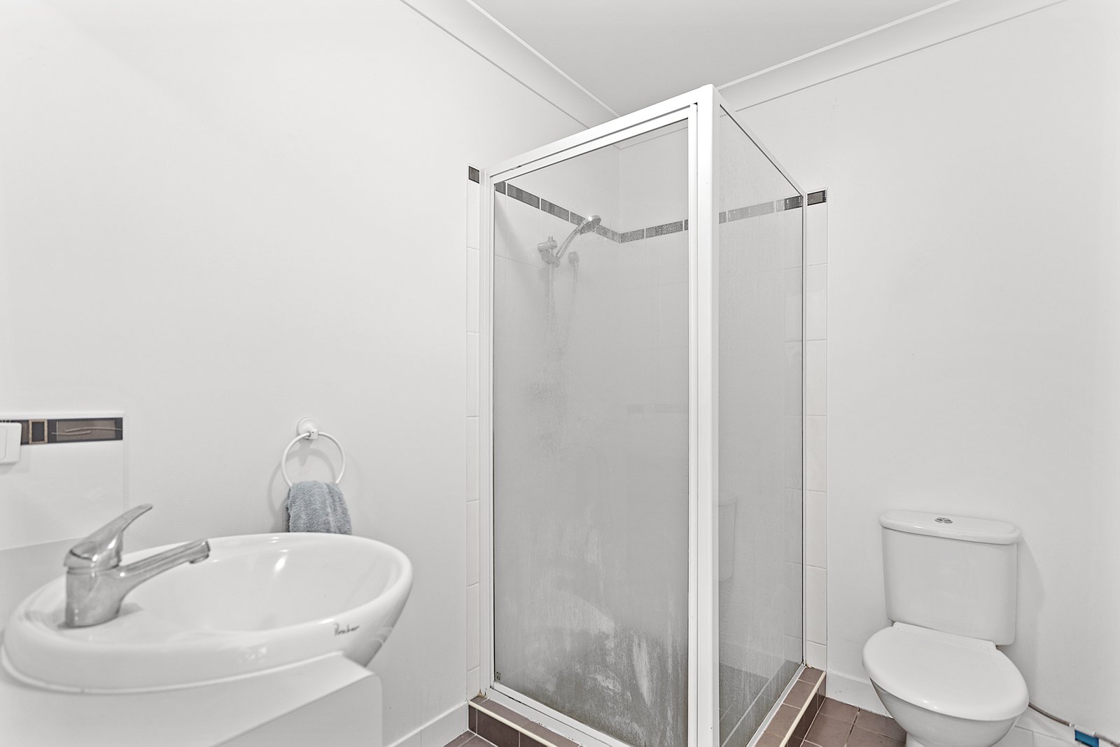 1/152-154 Shute Harbour Road CANNONVALE 10