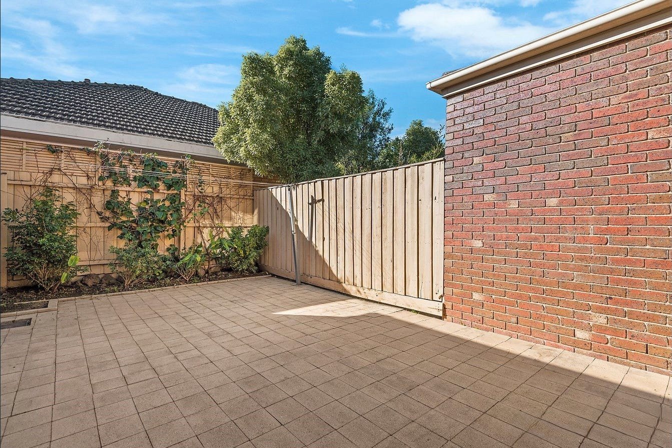 1/152 Burke Road, Glen Iris, 3146