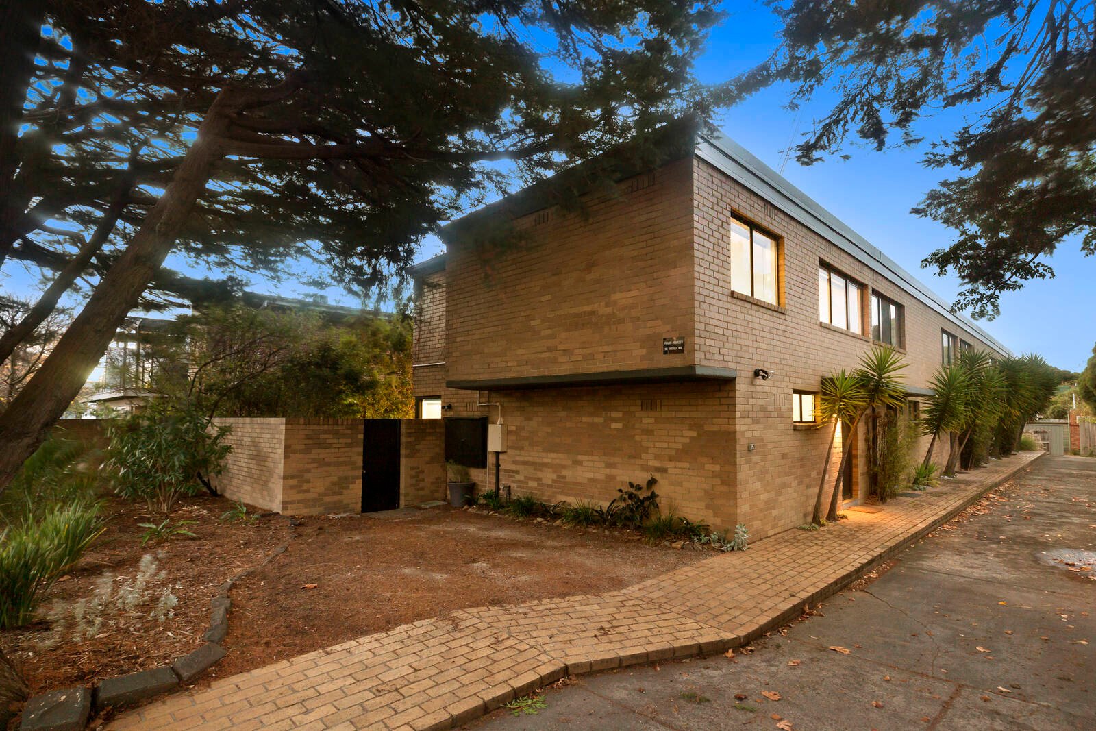 Real Estate and Property in 1/1541 Malvern Road, Glen Iris, VIC