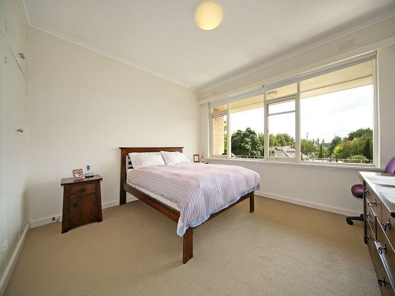 Gallery: 11/544 Orrong Road