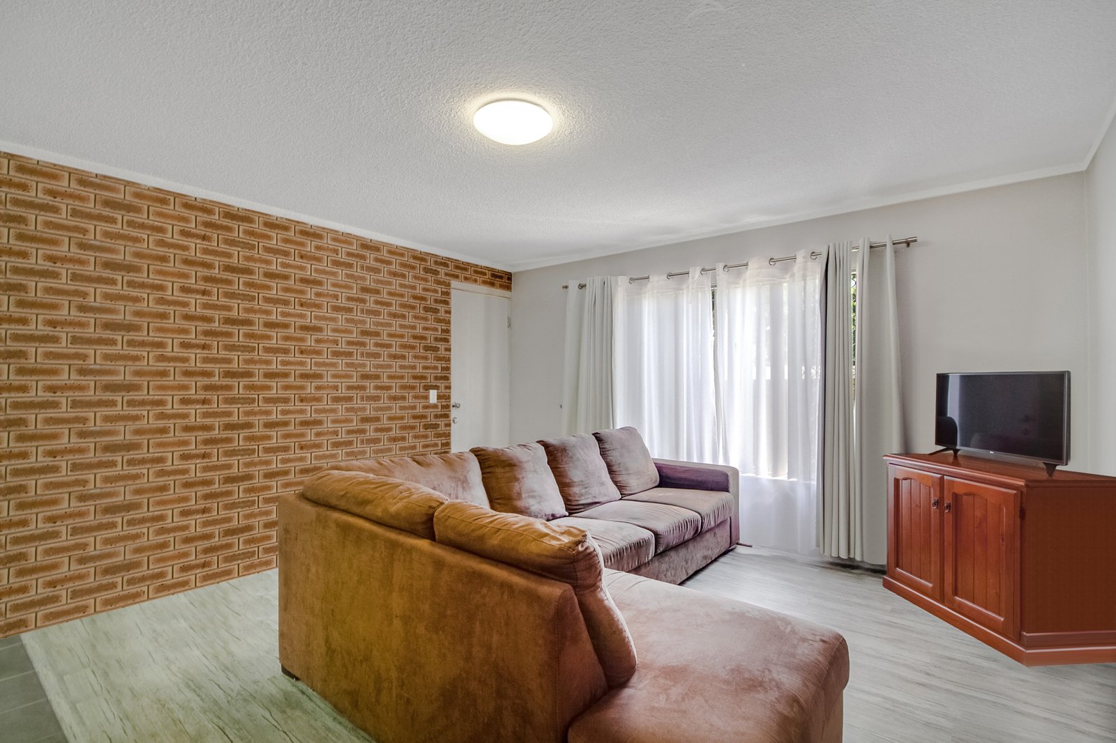 1/155A Kennedy Drive TWEED HEADS WEST 2