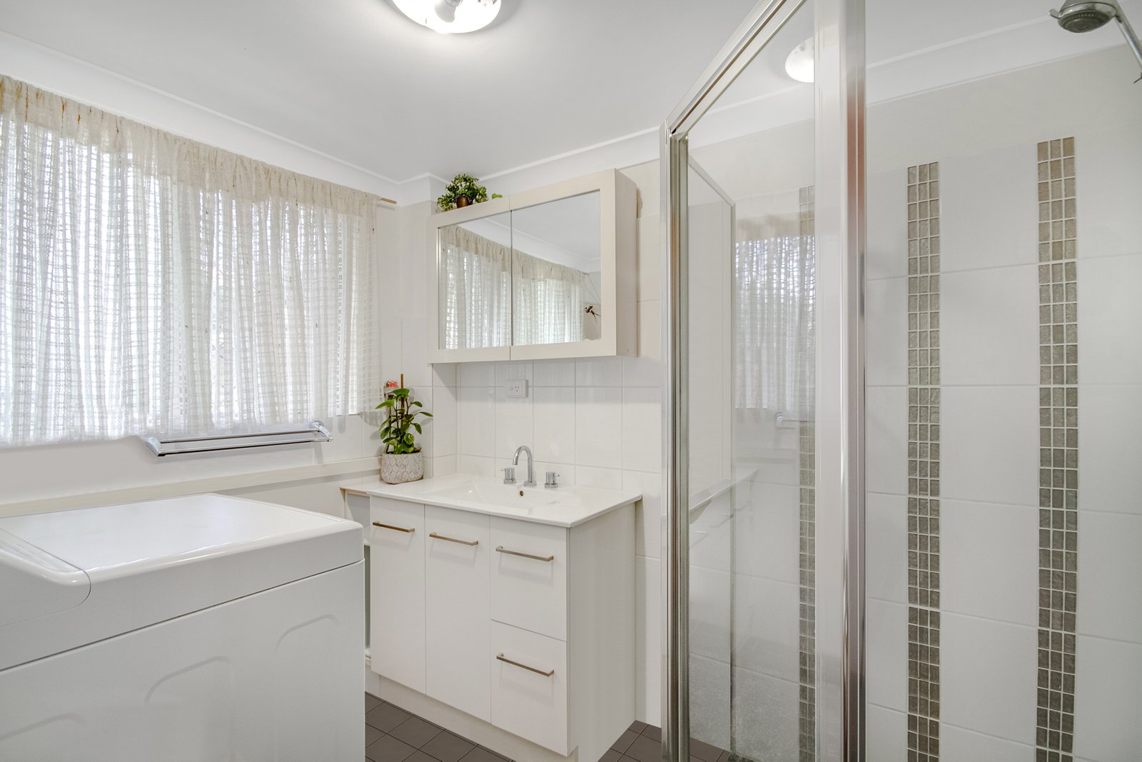 1/155A Kennedy Drive TWEED HEADS WEST 6
