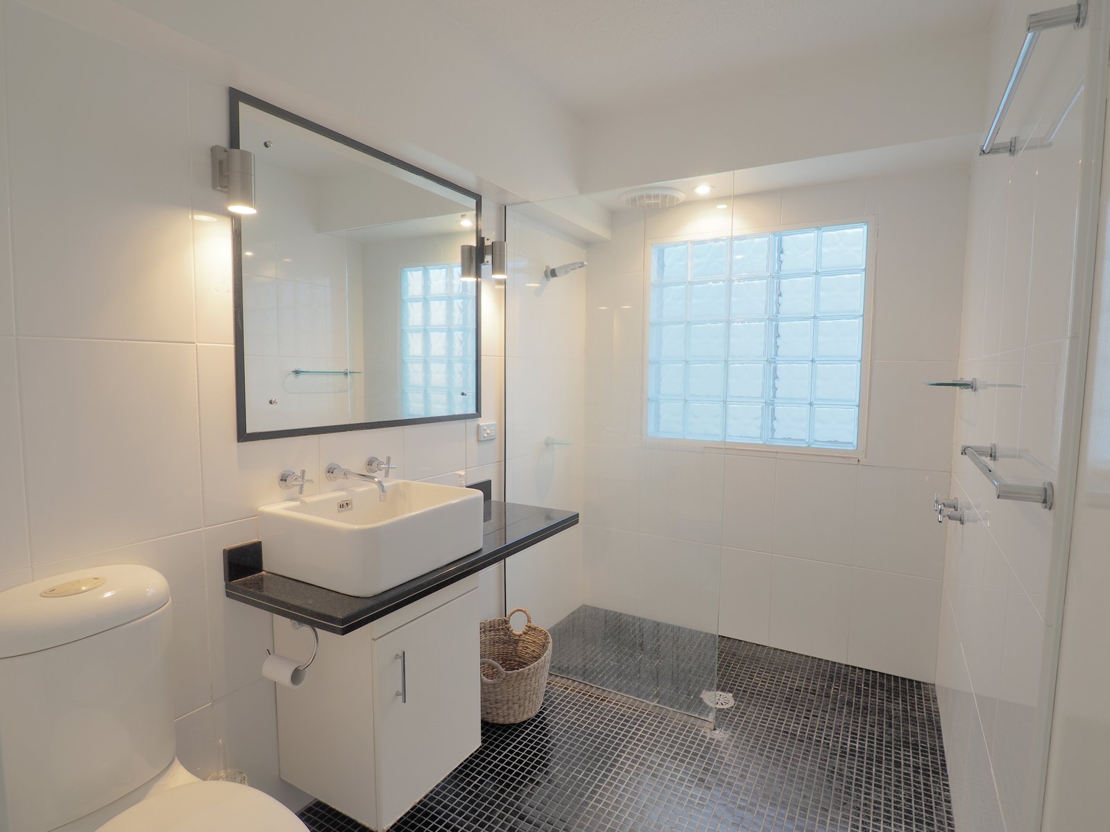 1/156 Edinburgh Street COFFS HARBOUR 3