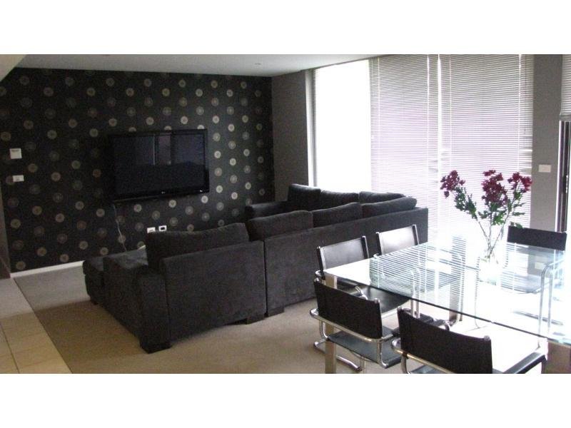Gallery: 1/157 Beach Street