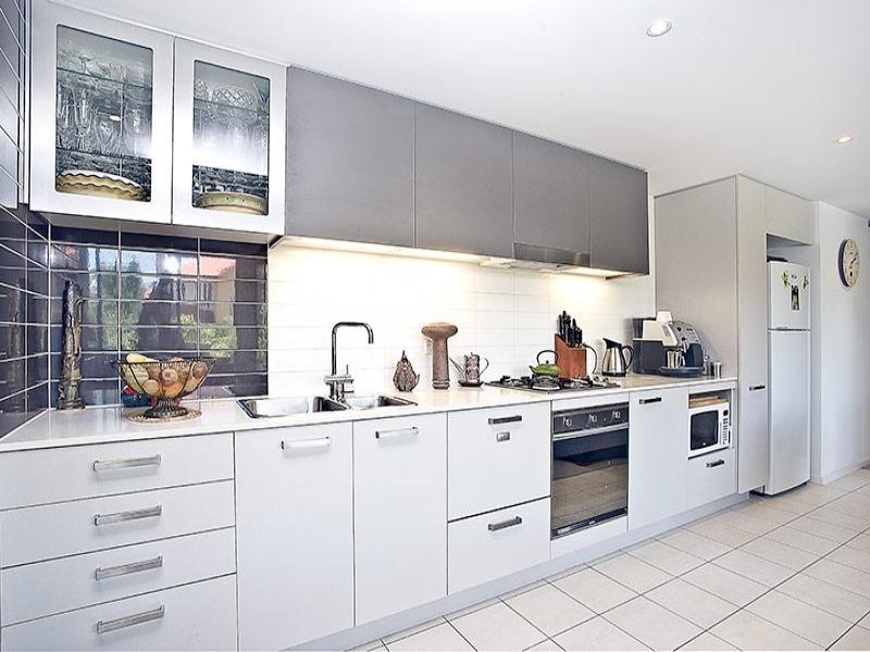 Gallery: 1/157 Beach Street