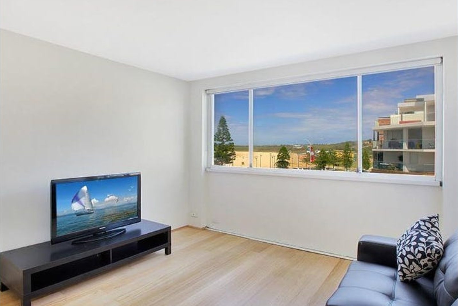 1/158-162 Marine Parade MAROUBRA 2