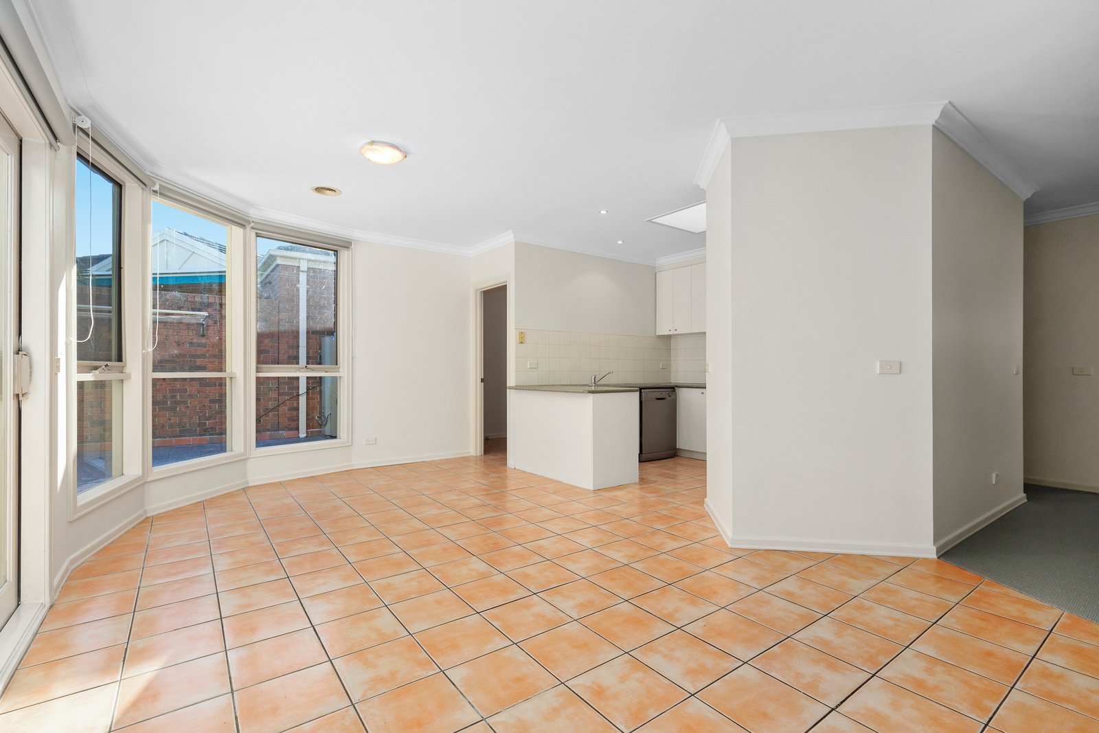 Gallery: 1/158 Balcombe Road
