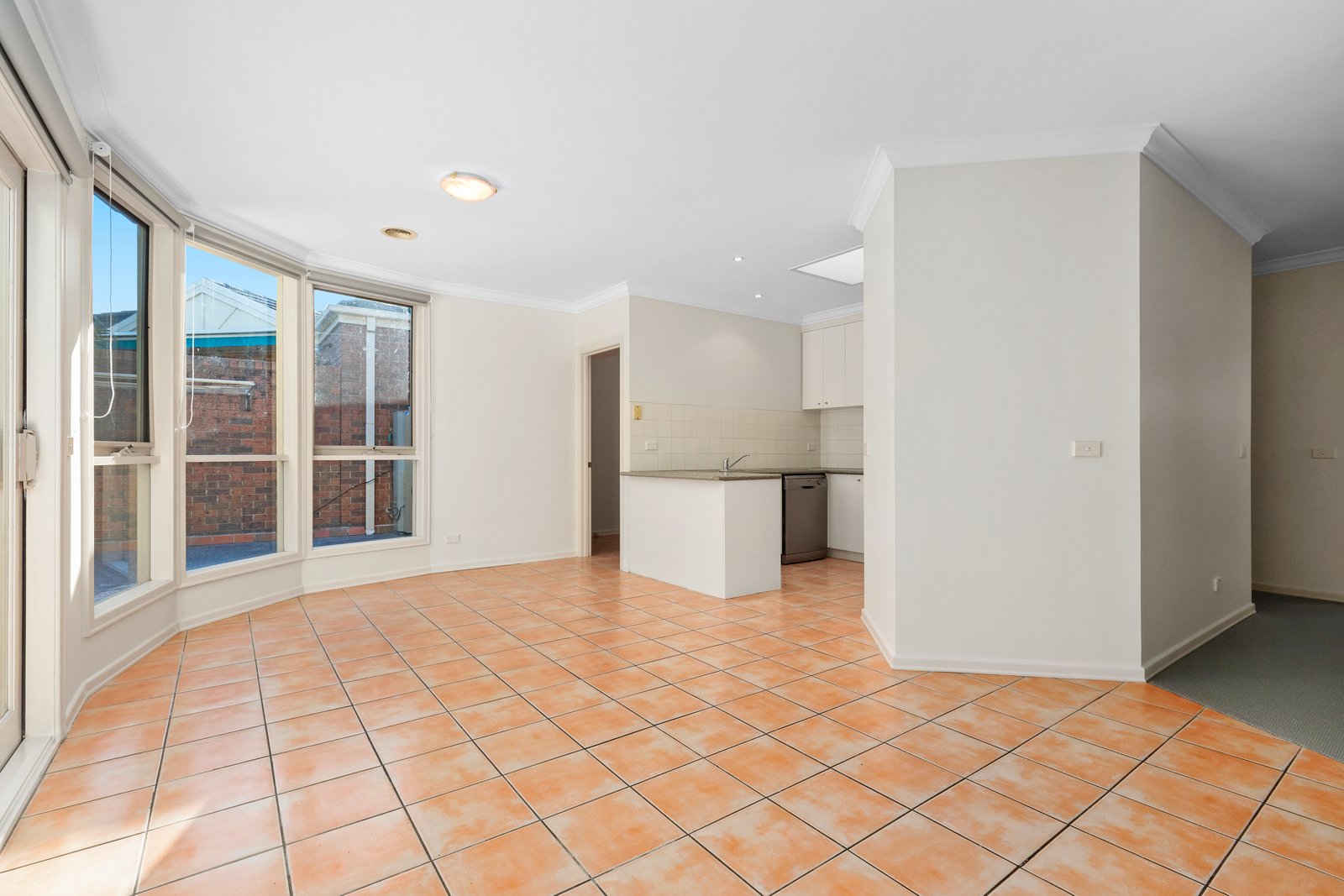 Gallery: 1/158 Balcombe Road