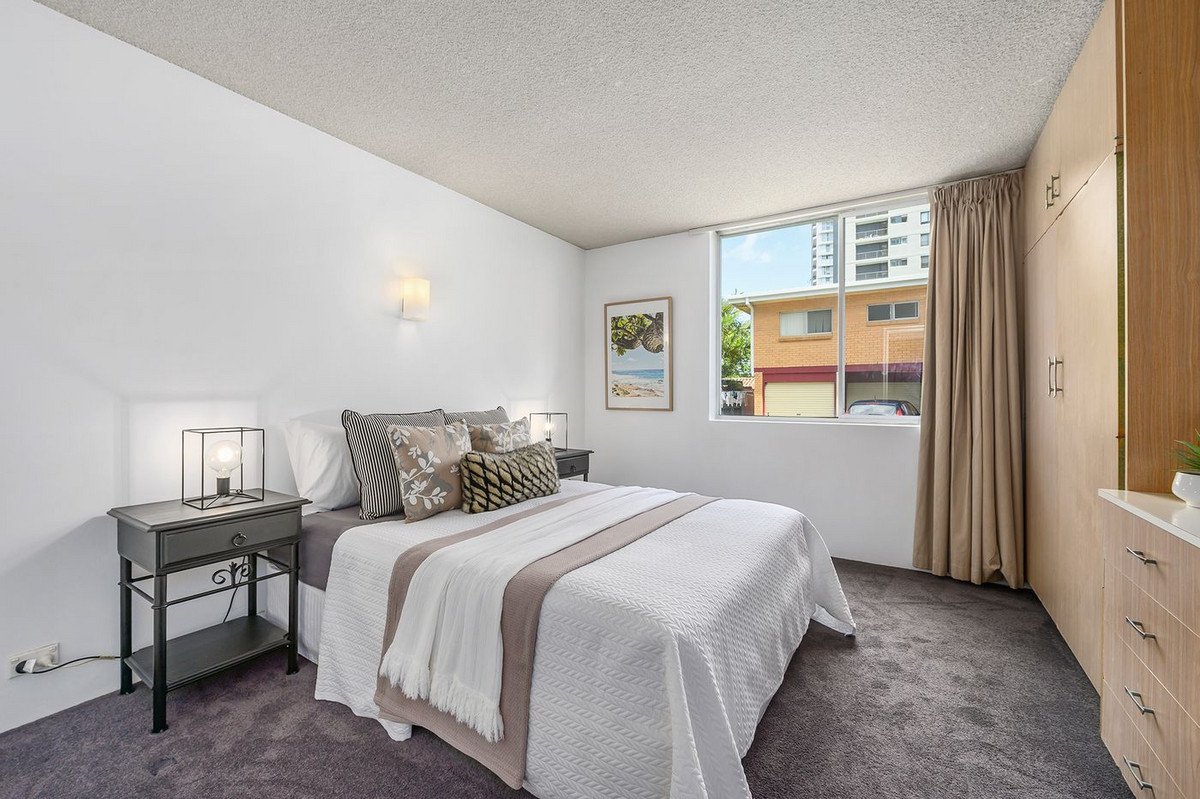 1/158 The Esplanade Burleigh Heads 8