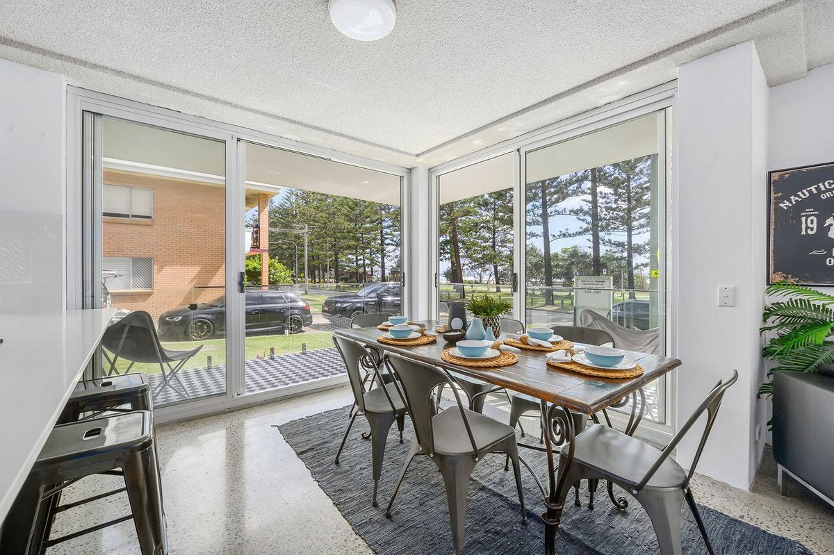 1/158 The Esplanade Burleigh Heads 3