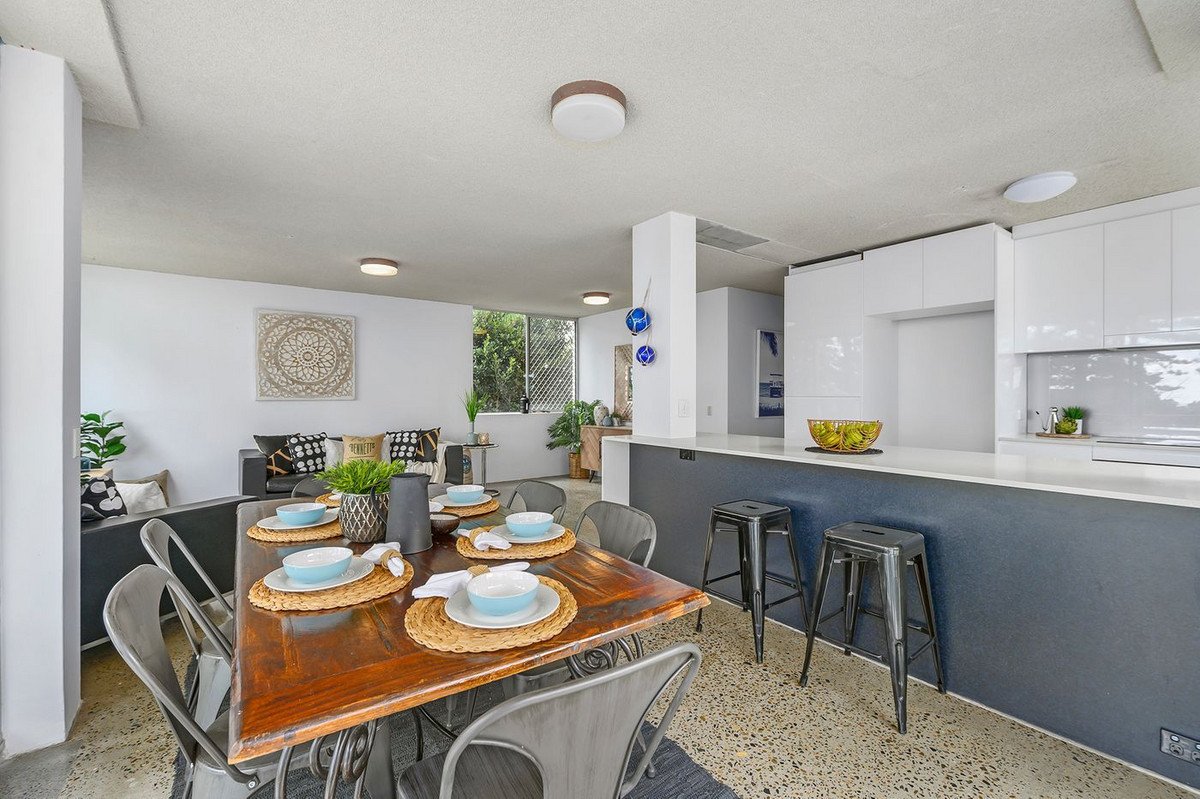 1/158 The Esplanade Burleigh Heads 6