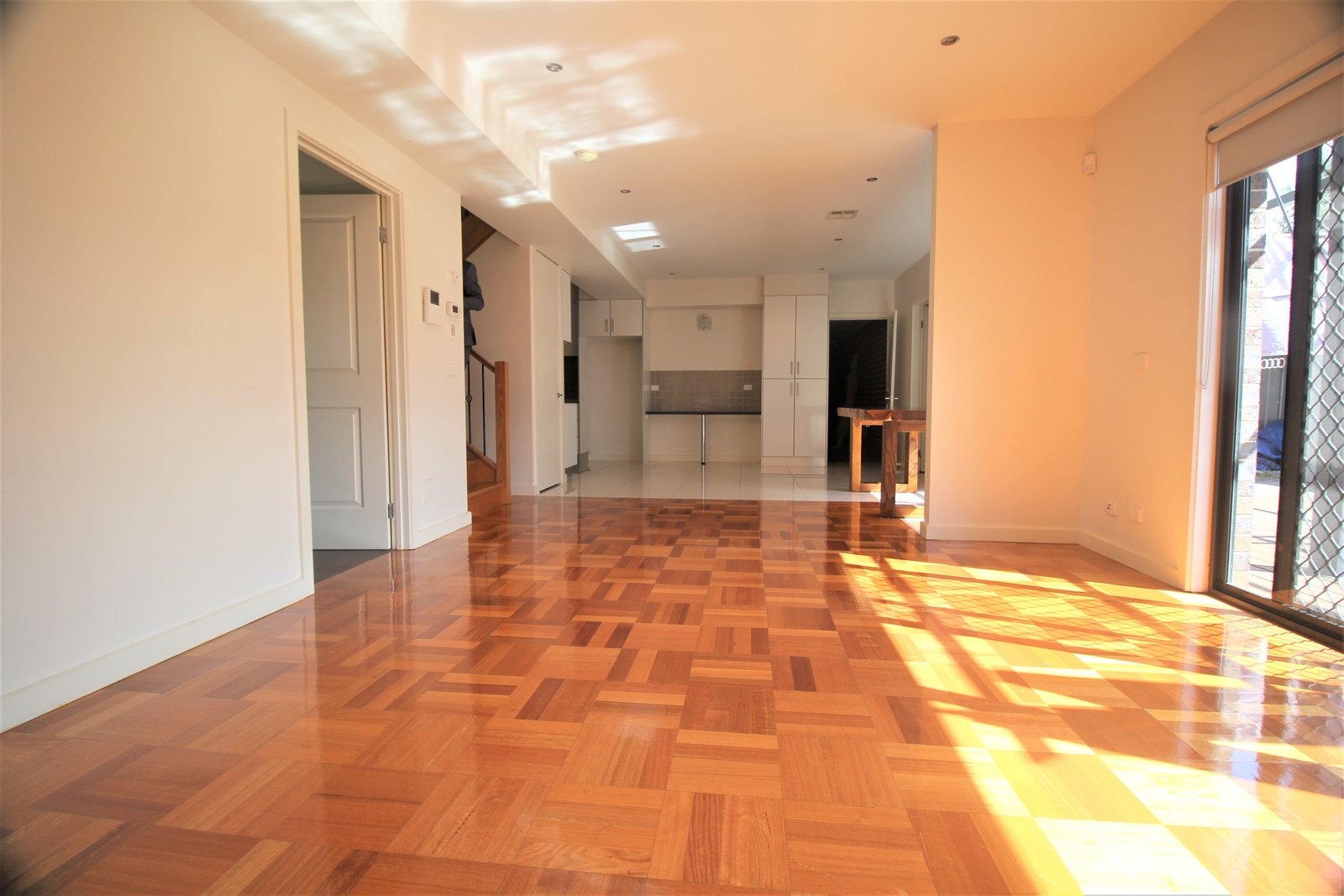 Gallery: 1/15A Golf Links Avenue