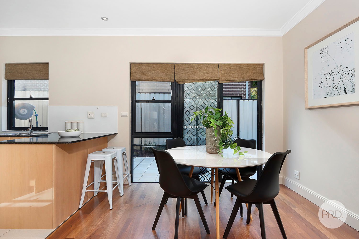 1/16-18 River Road OATLEY 4