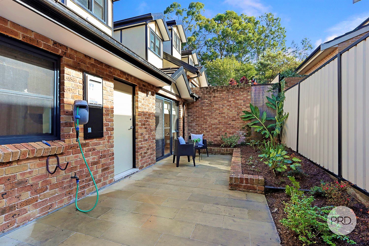 1/16-18 River Road OATLEY 8