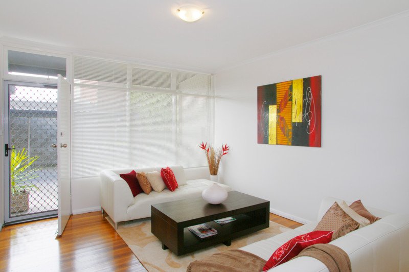 Gallery: 1/16-18 West Fyans Street