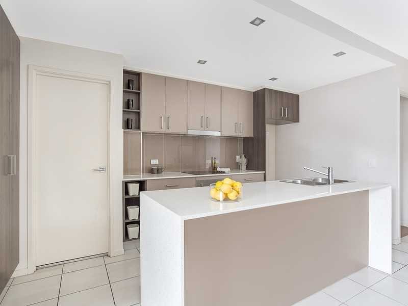 11/6-8 Lutana Street STAFFORD 2