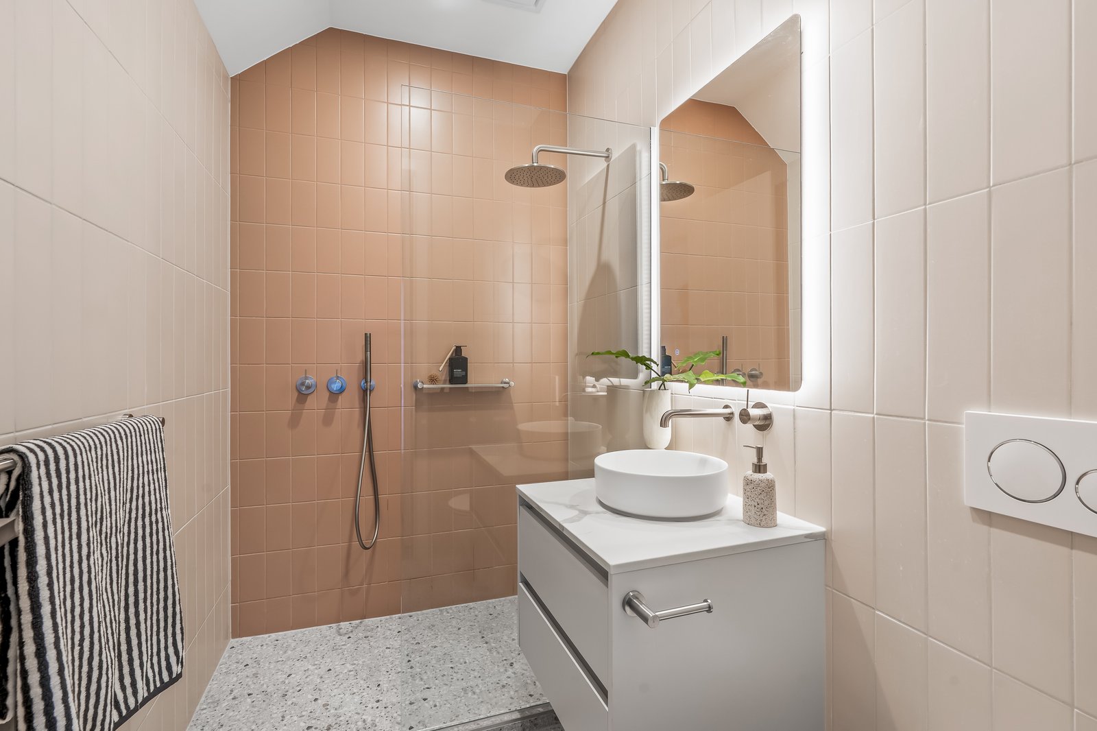 Real Estate and Property in 1/16 Arthur Street, Preston, VIC