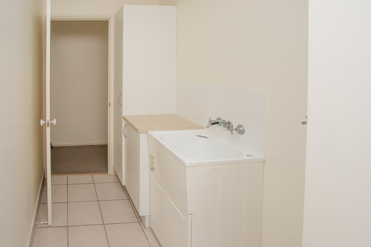 1/16 Beach Road CANNONVALE 6
