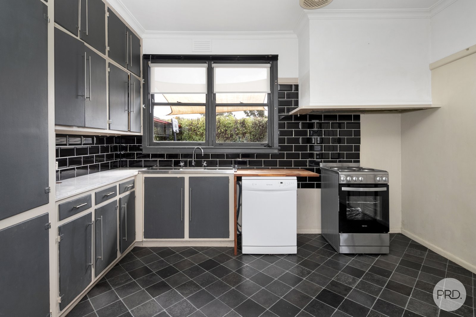 116 Birdwood Avenue SEBASTOPOL 3
