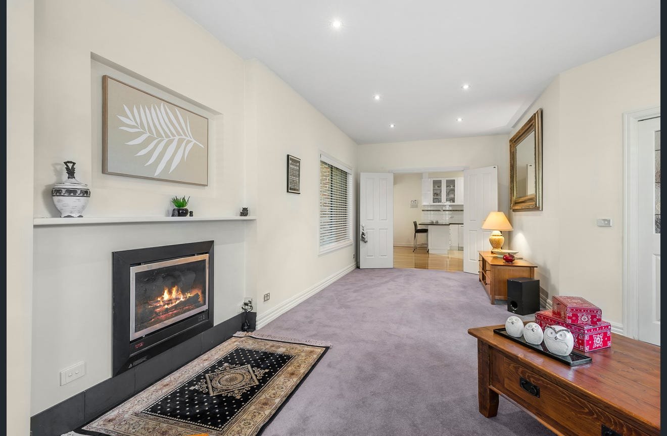 Real Estate and Property in 1/16 Calthorpe Street, Gisborne, VIC