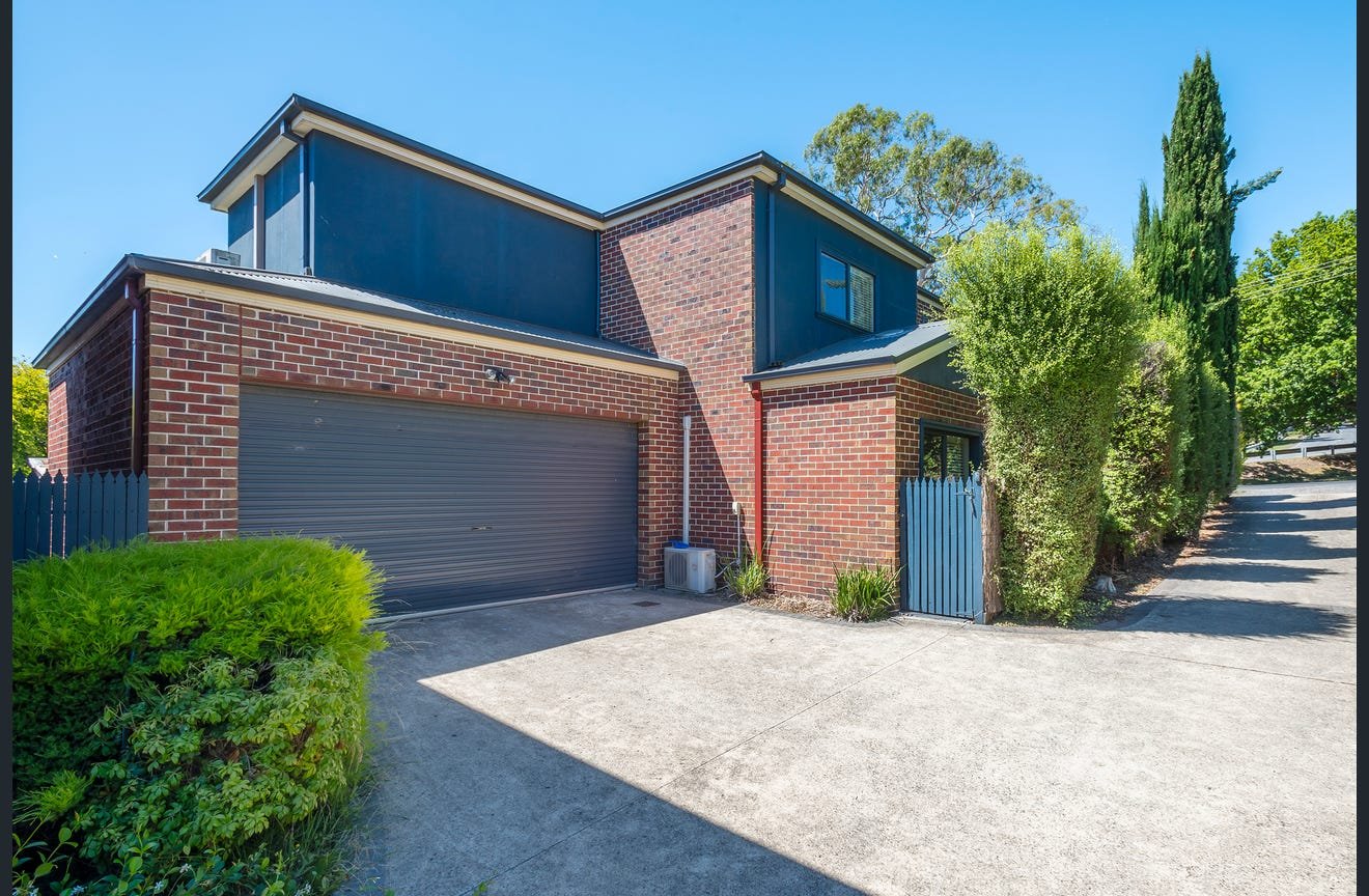 Real Estate and Property in 1/16 Calthorpe Street, Gisborne, VIC