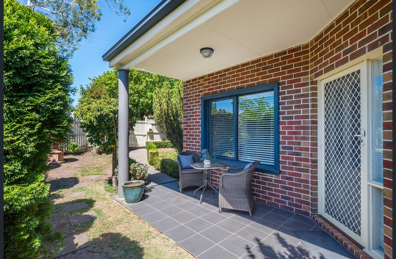 Real Estate and Property in 1/16 Calthorpe Street, Gisborne, VIC