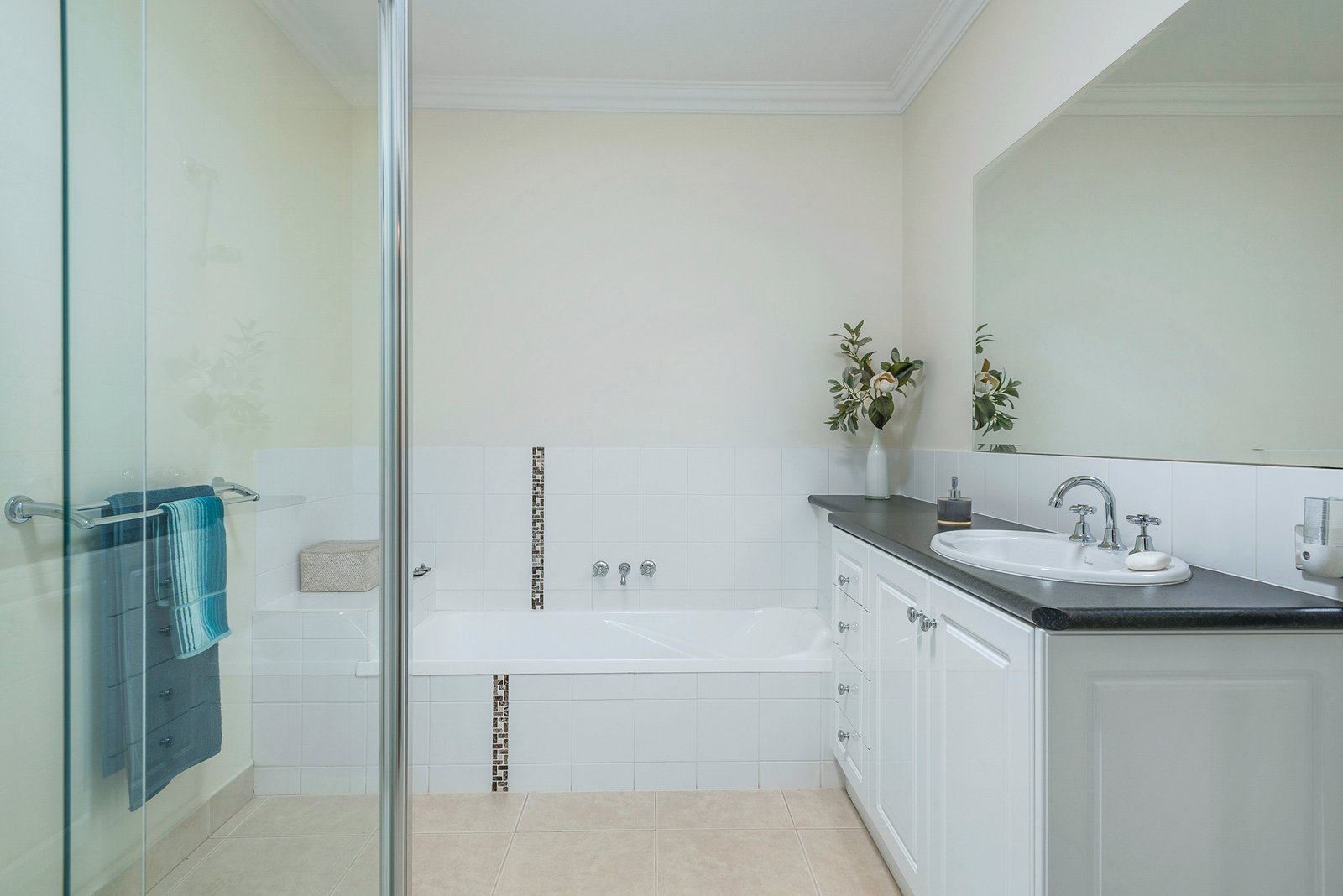 Real Estate and Property in 1/16 Calthorpe Street, Gisborne, VIC