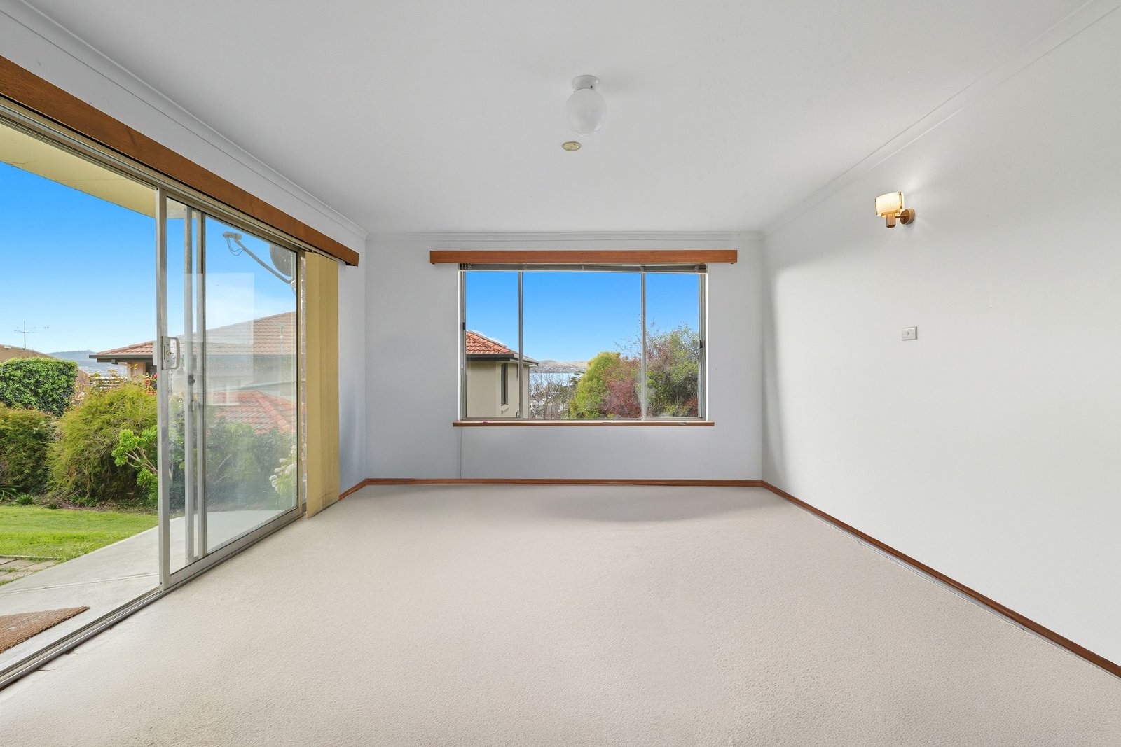 1/16 Chessington Court SANDY BAY 3