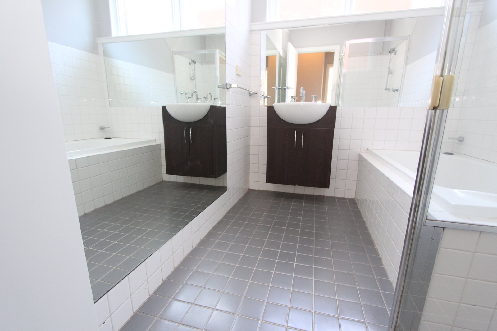 Real Estate and Property in 1/16 Coleridge Street, Elwood, VIC