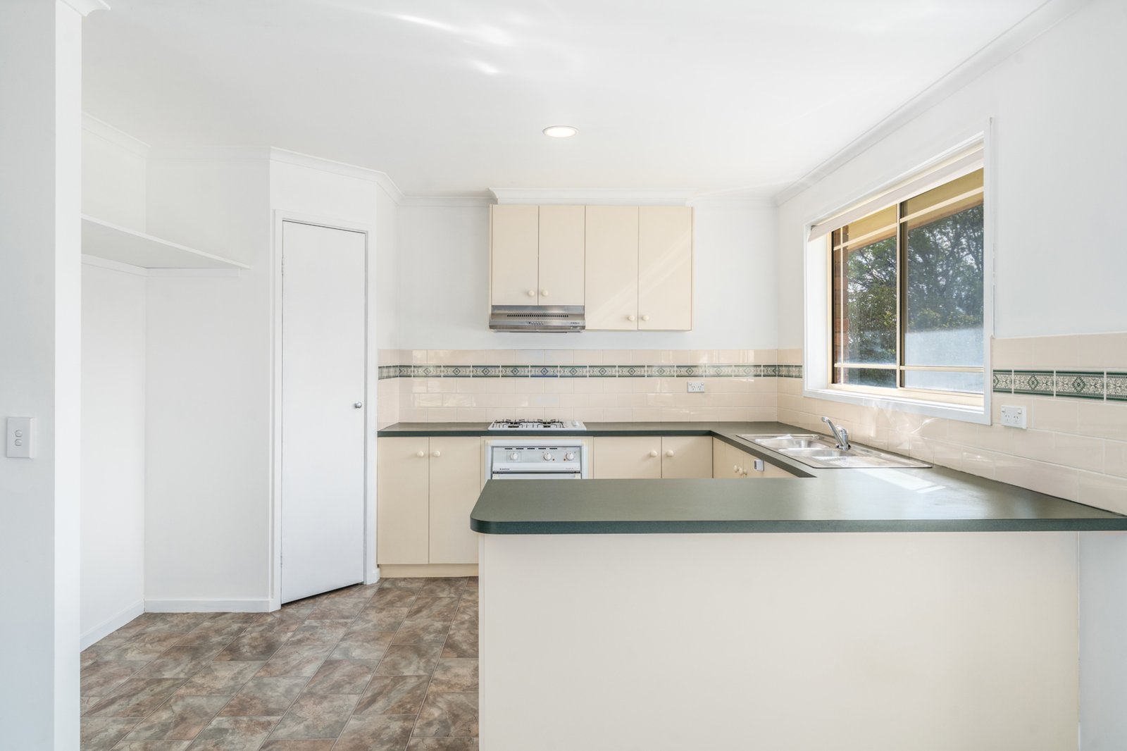 Gallery: 1/16 Dendle Street