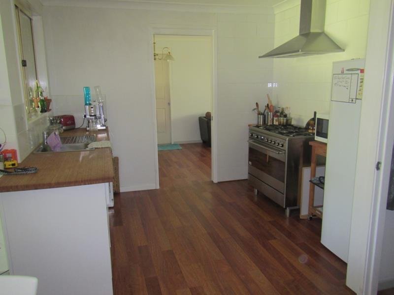 116 Edward Street TAMWORTH 4