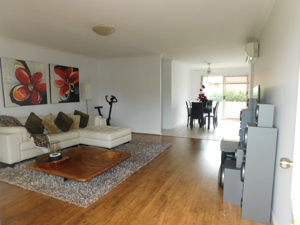 1/16 Gymea Crescent VARSITY LAKES 2