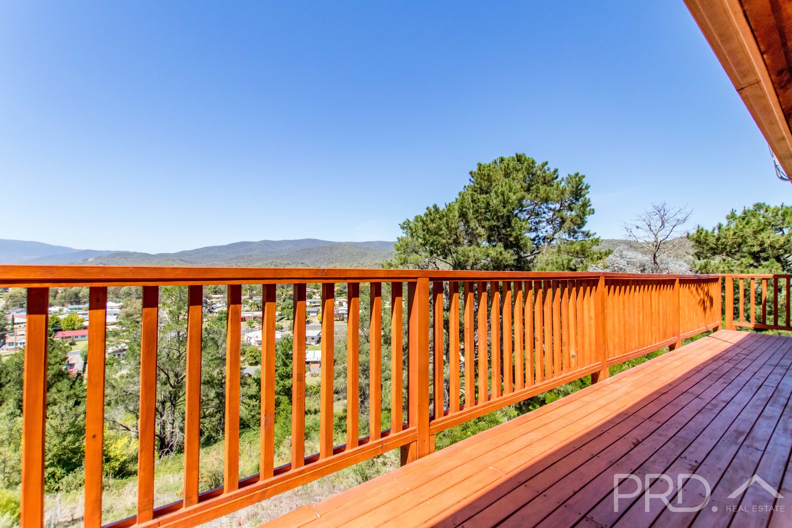 116 Howick Street TUMUT 8
