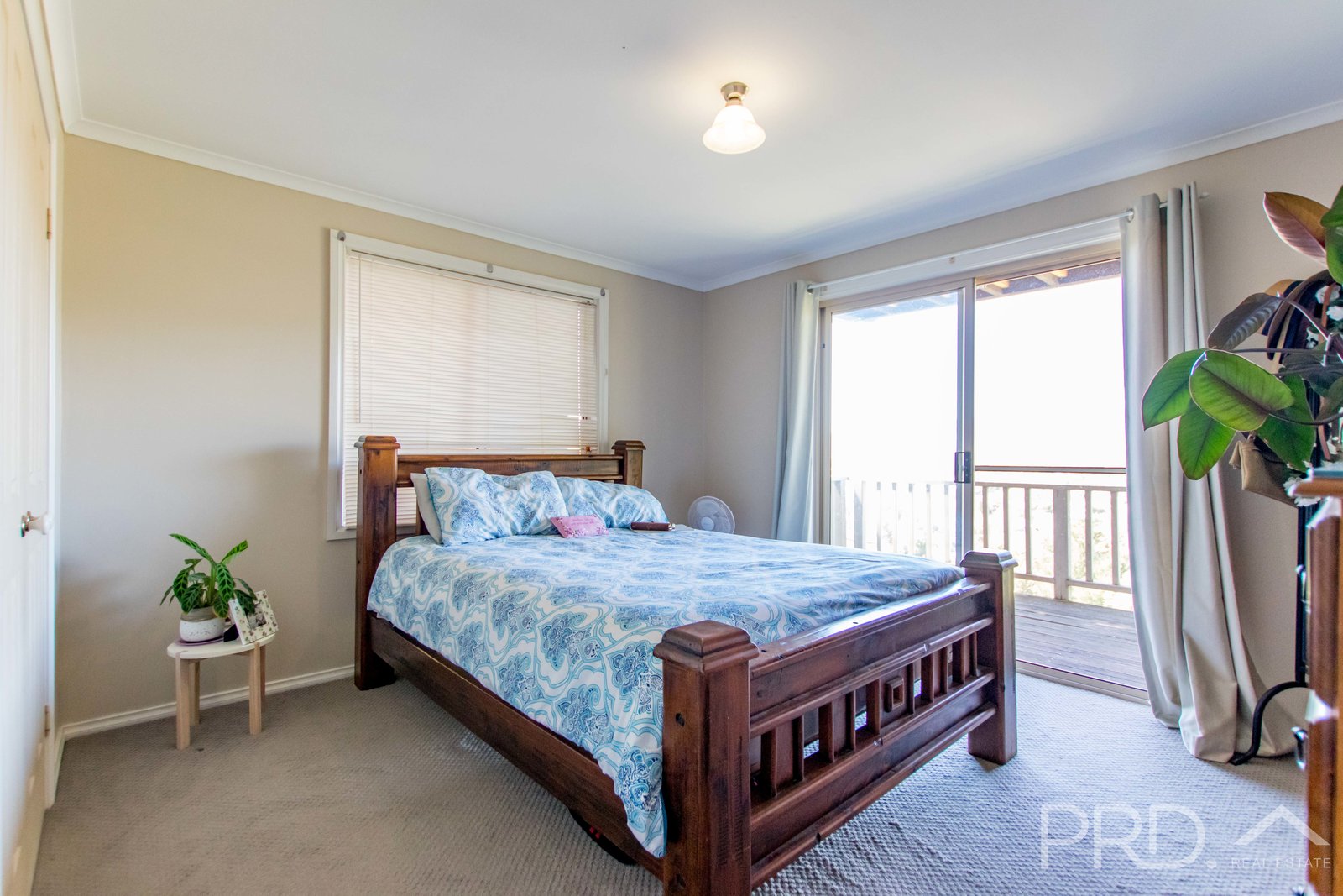 116 Howick Street TUMUT 10