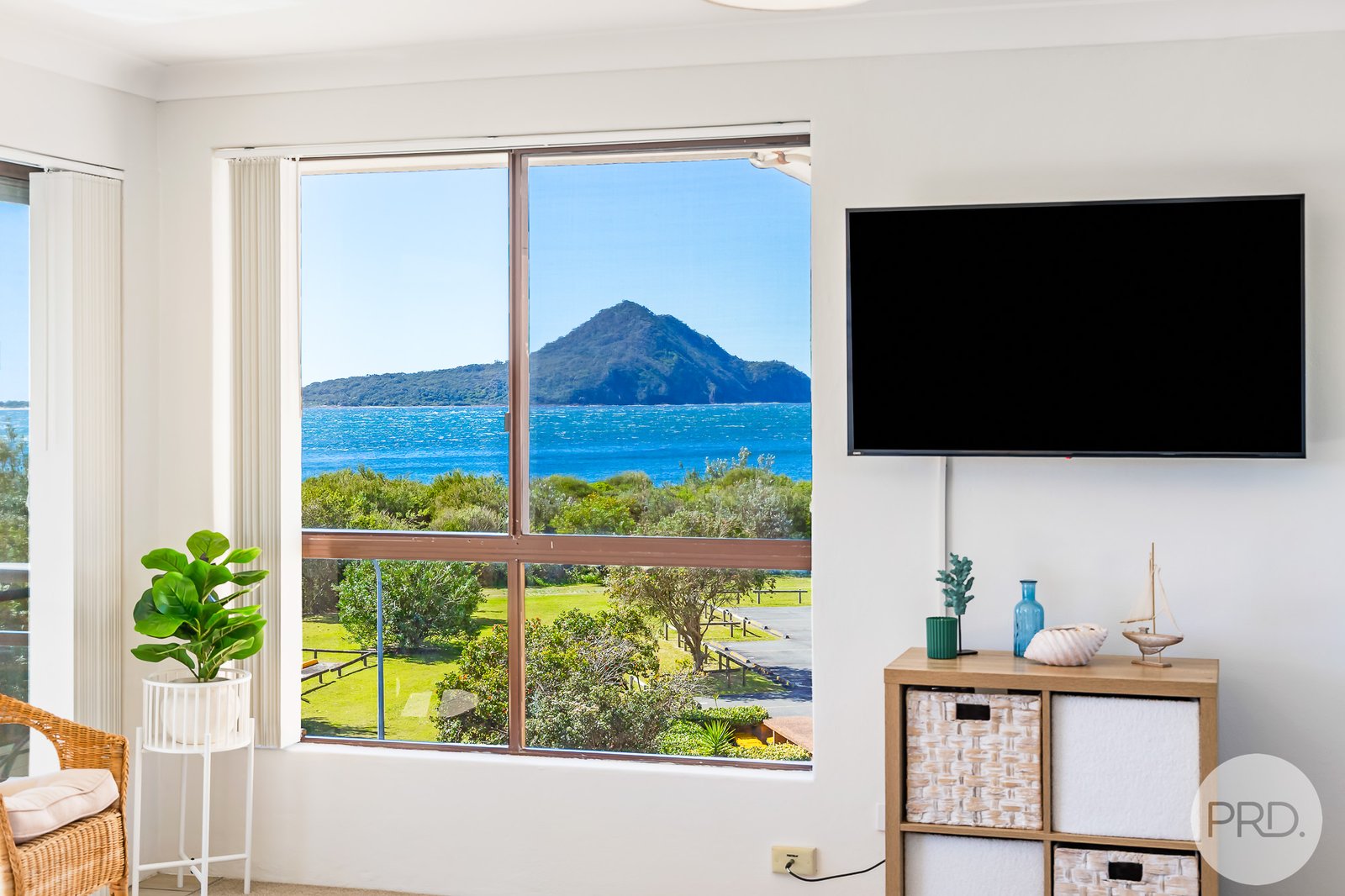 11/6 Intrepid Close NELSON BAY 7