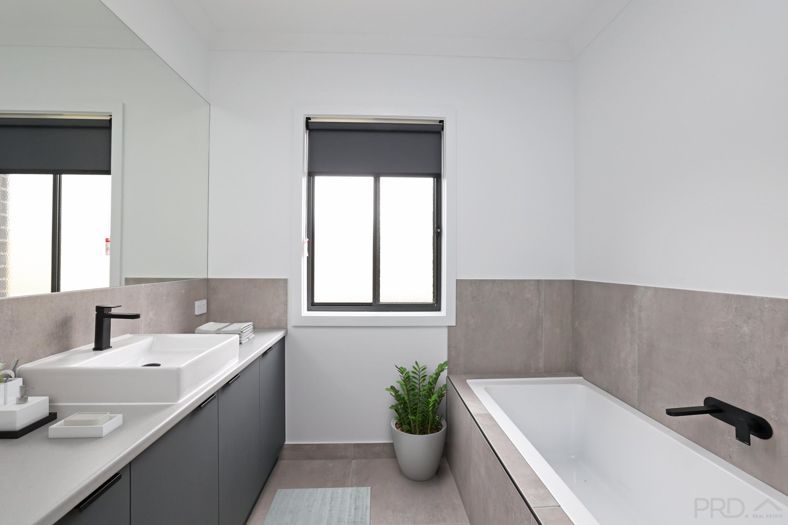 1/16 Joseph Crt  RED CLIFFS 6