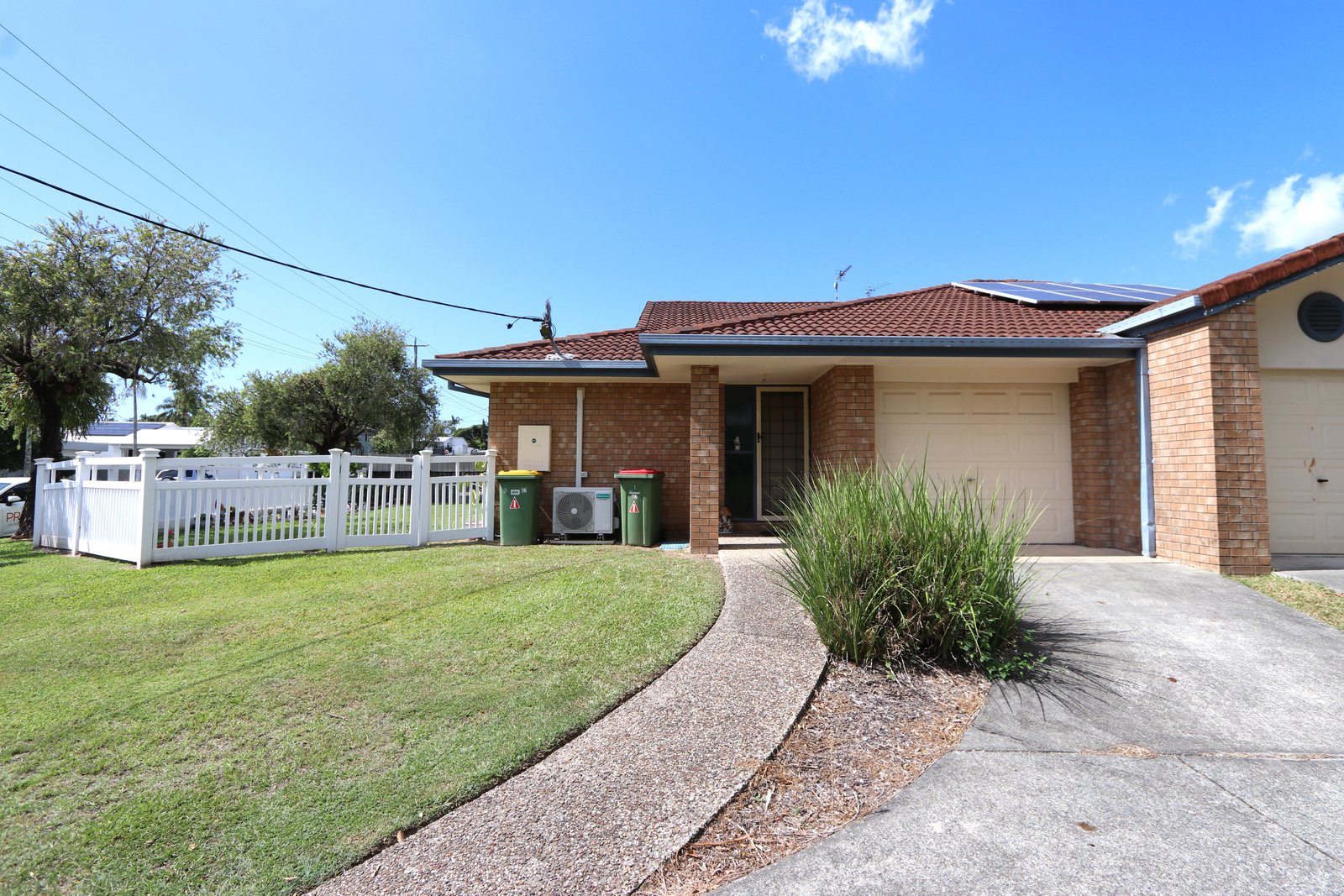 1/16 Judith Avenue SOUTHPORT 1
