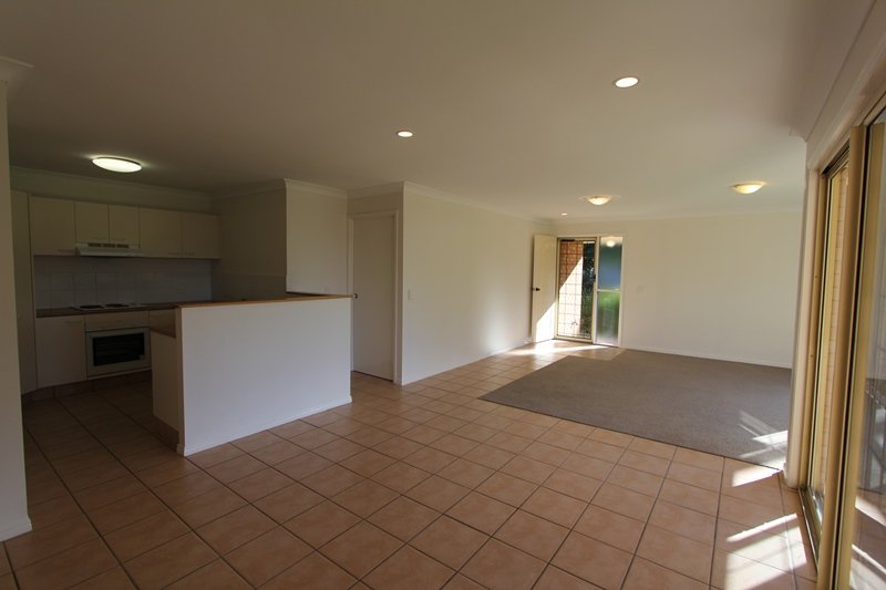 1/16 Judith Avenue SOUTHPORT 5