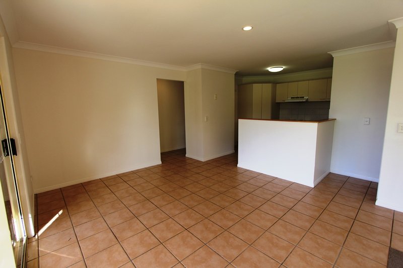 1/16 Judith Avenue SOUTHPORT 6