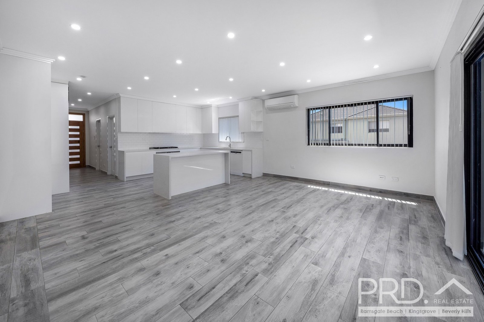 1/16 Junee Cres  KINGSGROVE 1