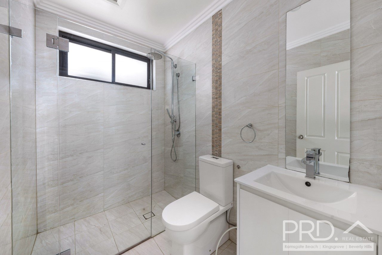 1/16 Junee Cres  KINGSGROVE 7