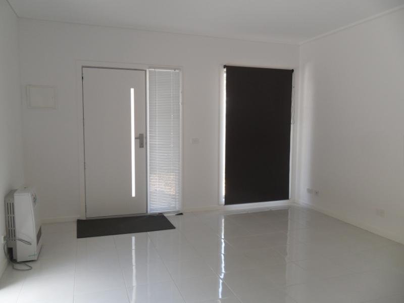 Gallery: 1/16 Kingsville Street