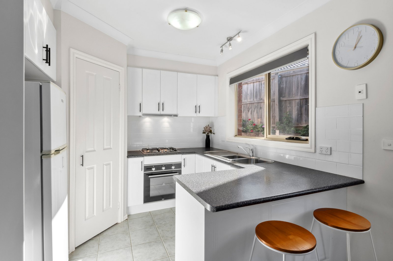 Gallery: 1/16 Lansell Drive