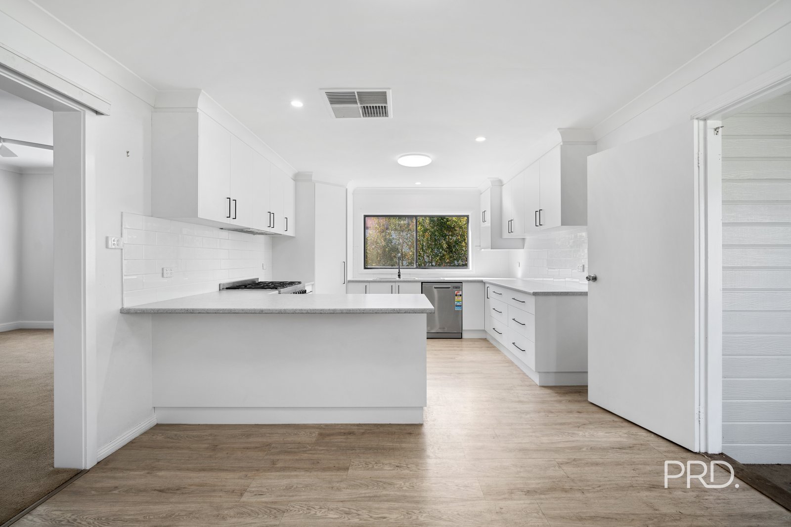 116 Main Street JUNEE 3