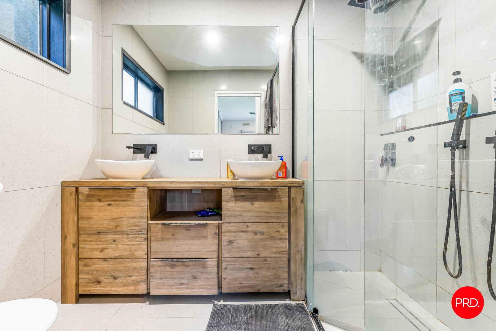 116 Maple Street GOLDEN SQUARE 6