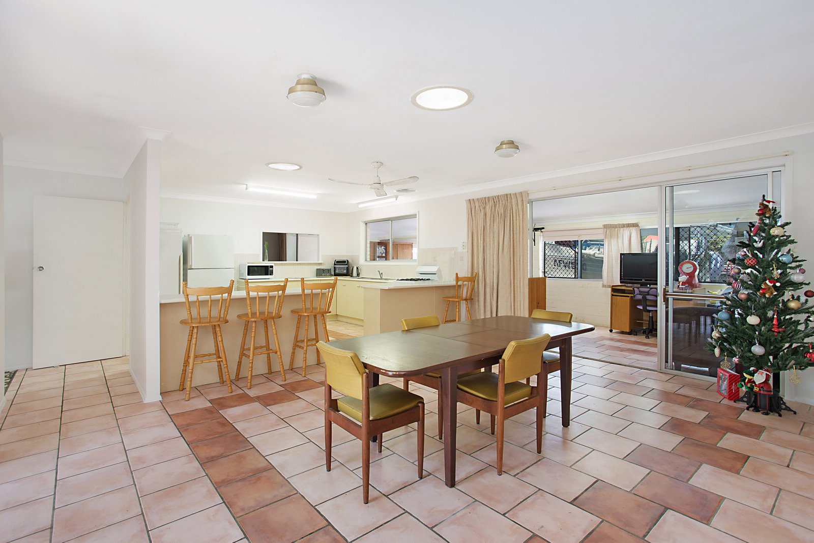 1/16 McGregor Crescent TWEED HEADS 2