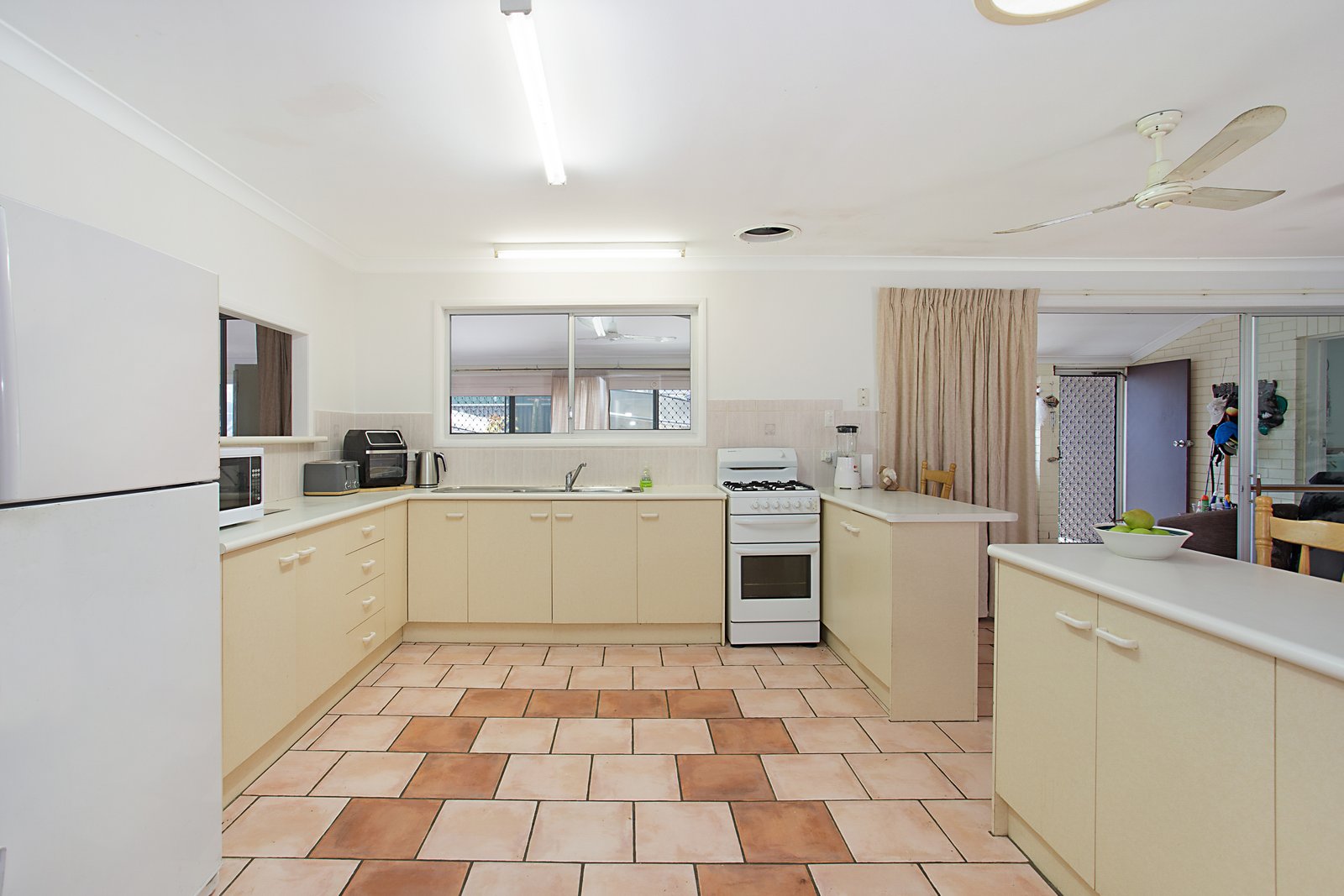 1/16 McGregor Crescent TWEED HEADS 3