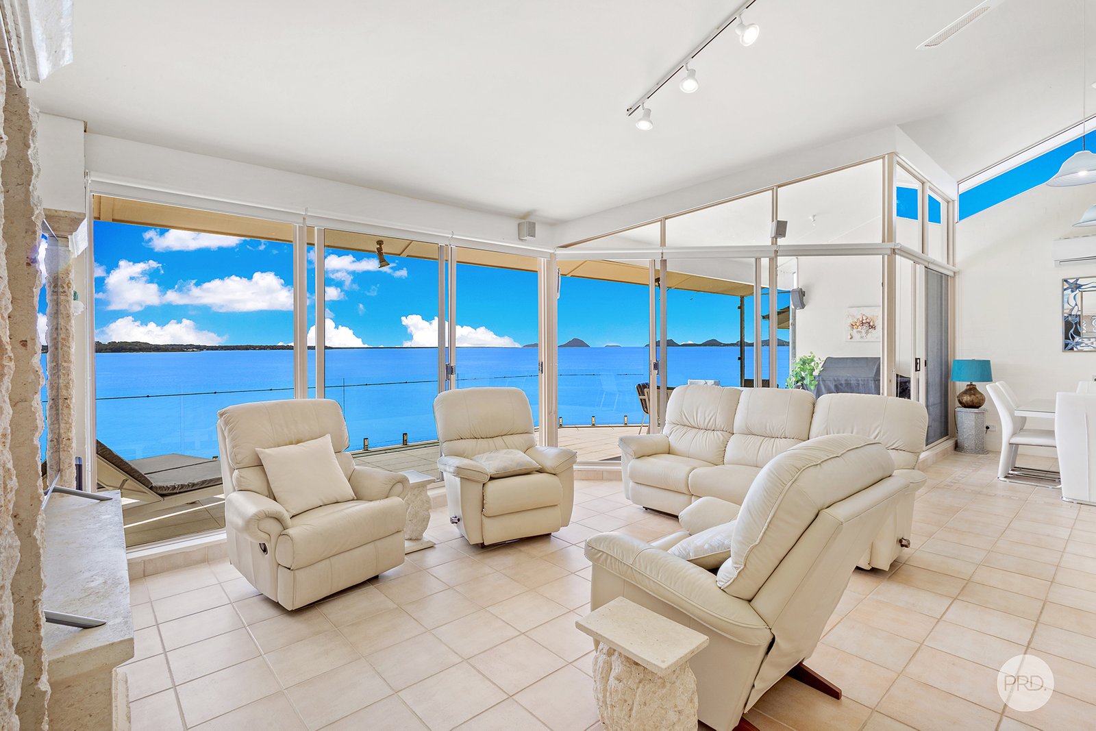 1/16 Mitchell Street SOLDIERS POINT 2